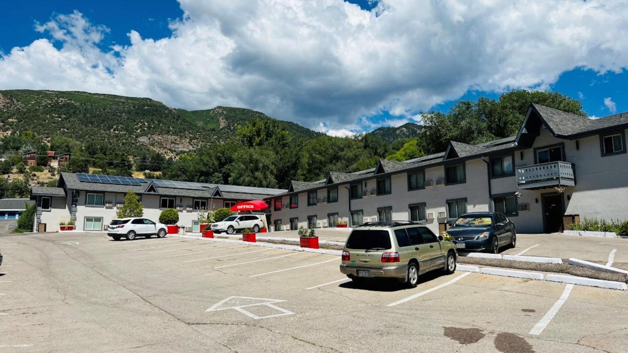 Adventure Inn - Glenwood Springs Ngoại thất bức ảnh
